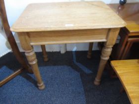 Small Victorian oak side table with single drawer and turned supports, 60cm wide, together with a