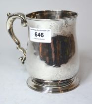 George III silver baluster form mug, 10.5oz t (with repair)