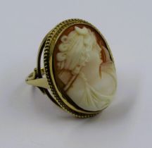 9ct Yellow gold mounted cameo set ring , cameo 26mm x 20mm size 'Q' , 6.8g
