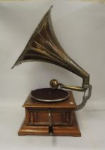 Oak cased wind-up table top gramophone, with brass horn