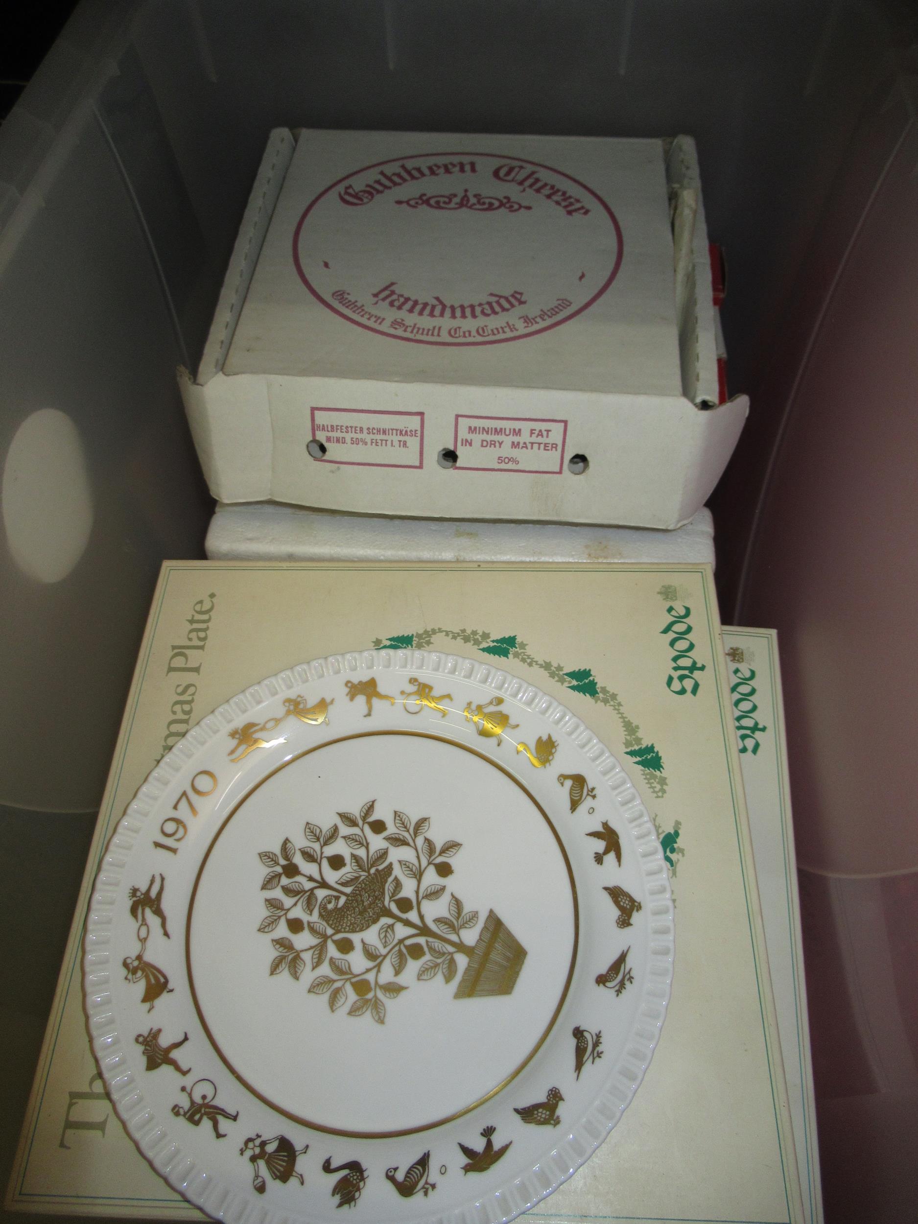 Collection of boxed Spode Christmas plates