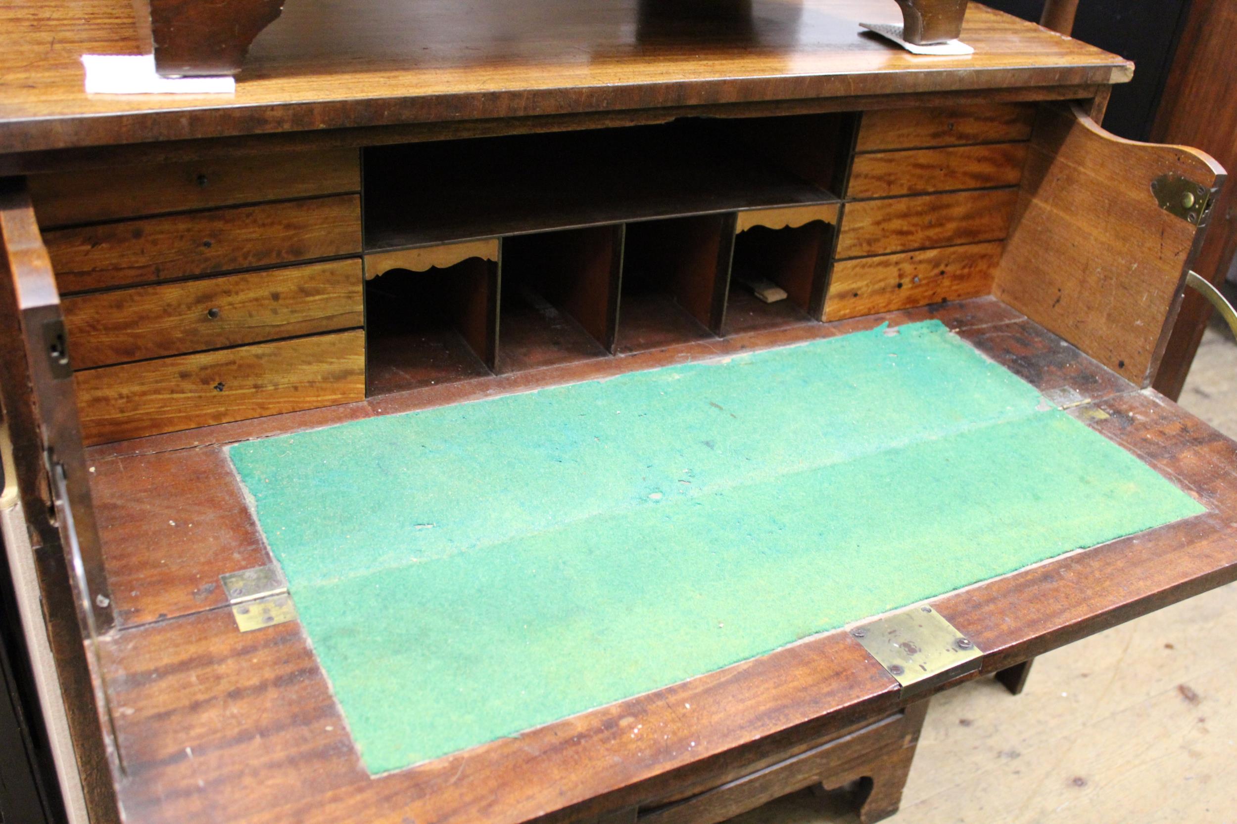 George III mahogany secretaire side cabinet, the fitted drawer with a fall front and oval brass - Bild 2 aus 2