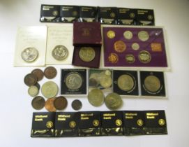 Small quantity of miscellaneous coins including various crowns and a Festival of Britain five