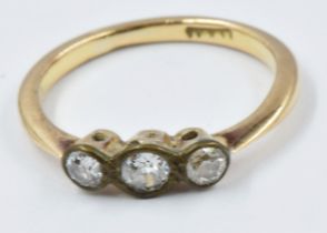 18ct Gold three stone diamond ring, 2.1g