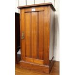 Late Victorian walnut bedside cabinet