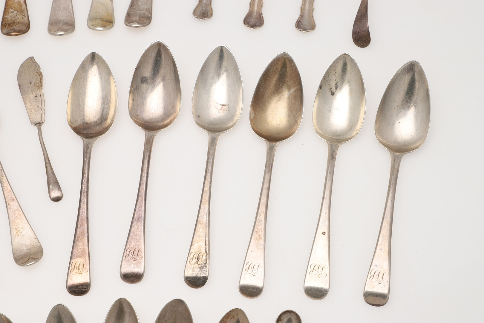 MISCELLANEOUS SILVER FLATWARE. - Image 9 of 15