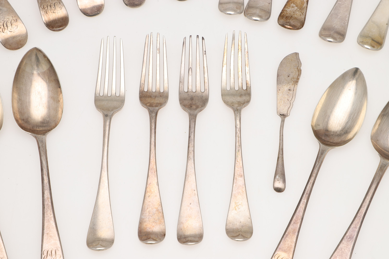 MISCELLANEOUS SILVER FLATWARE. - Image 8 of 15