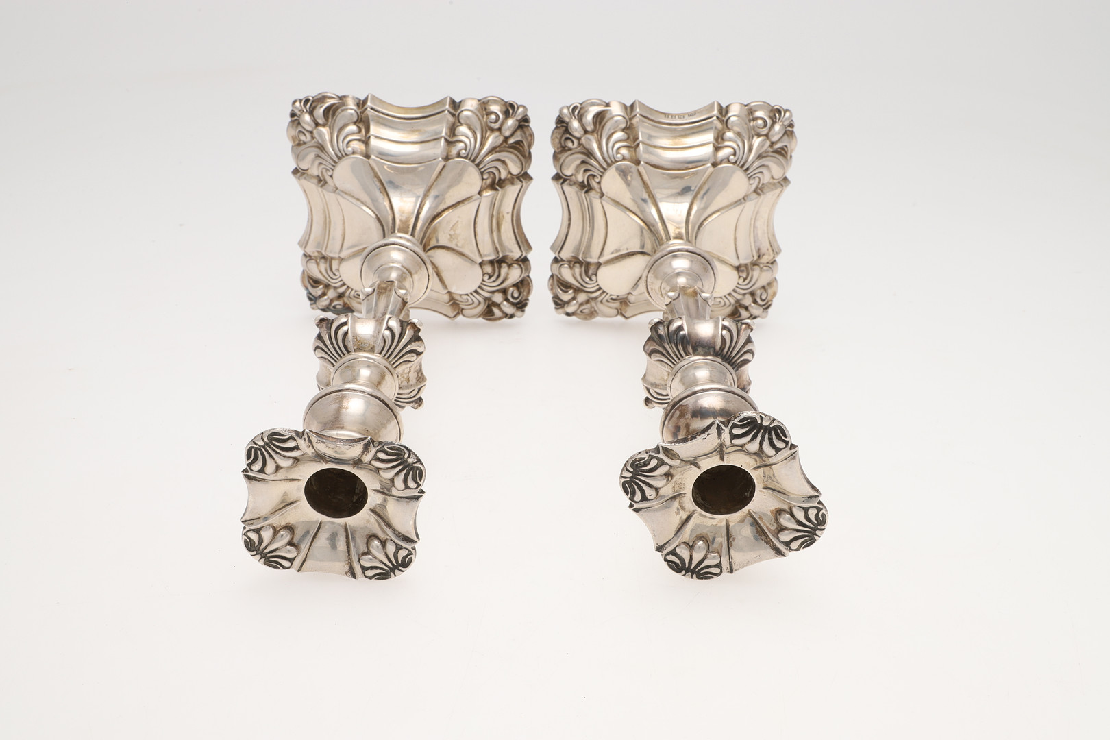 A PAIR OF GEORGE V SILVER CANDLESTICKS, BY GARRARD & CO. LTD. - Image 7 of 7