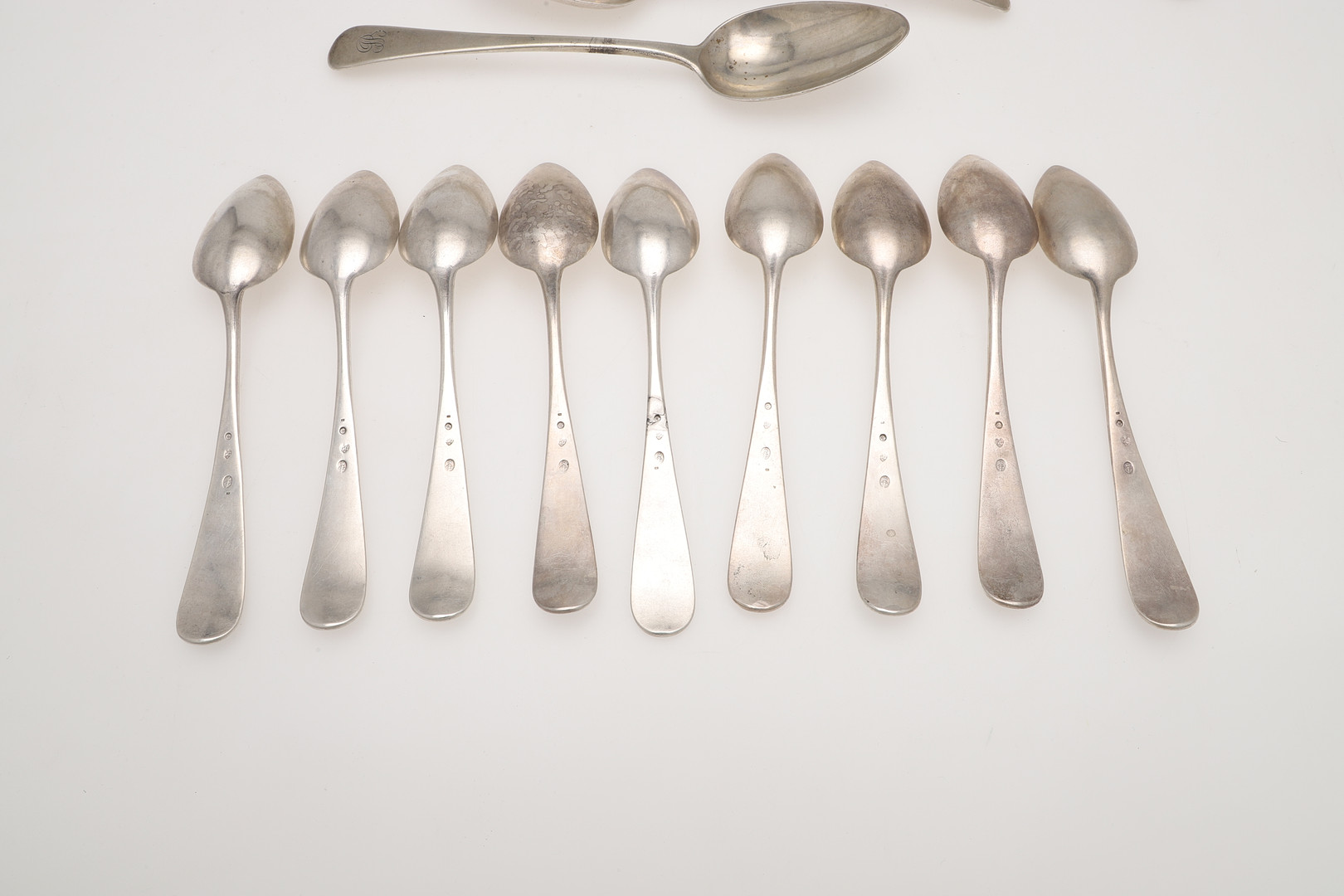 LATE 18TH/ EARLY 19TH CENTURY ITALIAN SILVER FLATWARE. - Image 10 of 15