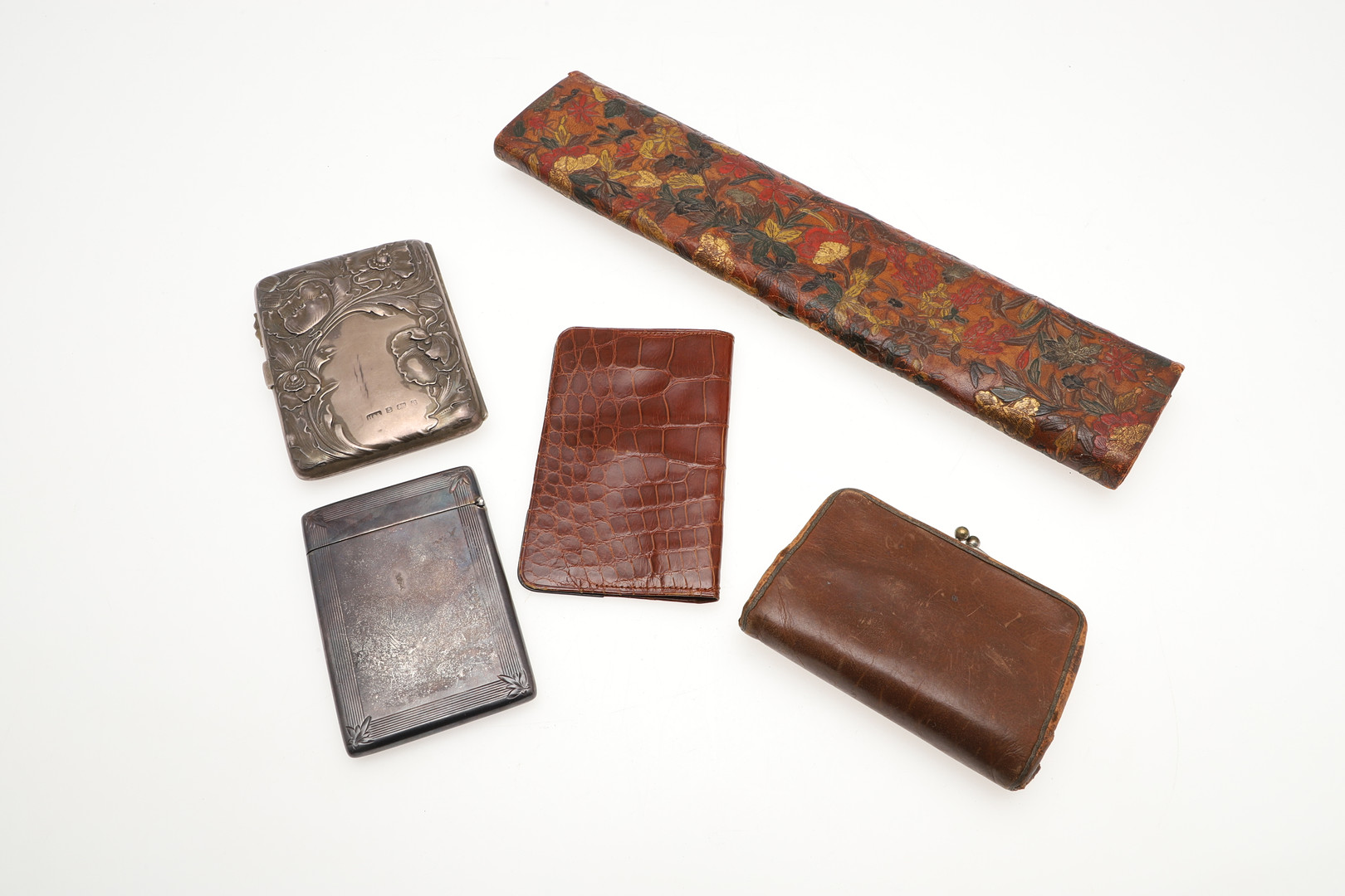 A LATE VICTORIAN ART-NOUVEAU SILVER WALLET. - Image 3 of 5