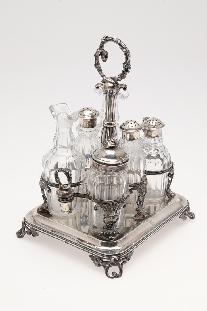 A 19TH CENTURY FRENCH SILVER CRUET FRAME. - Image 2 of 5