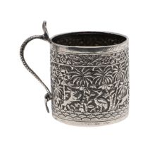 A LATE 19TH/ EARLY 20TH CENTURY INDIAN SILVER MUG.