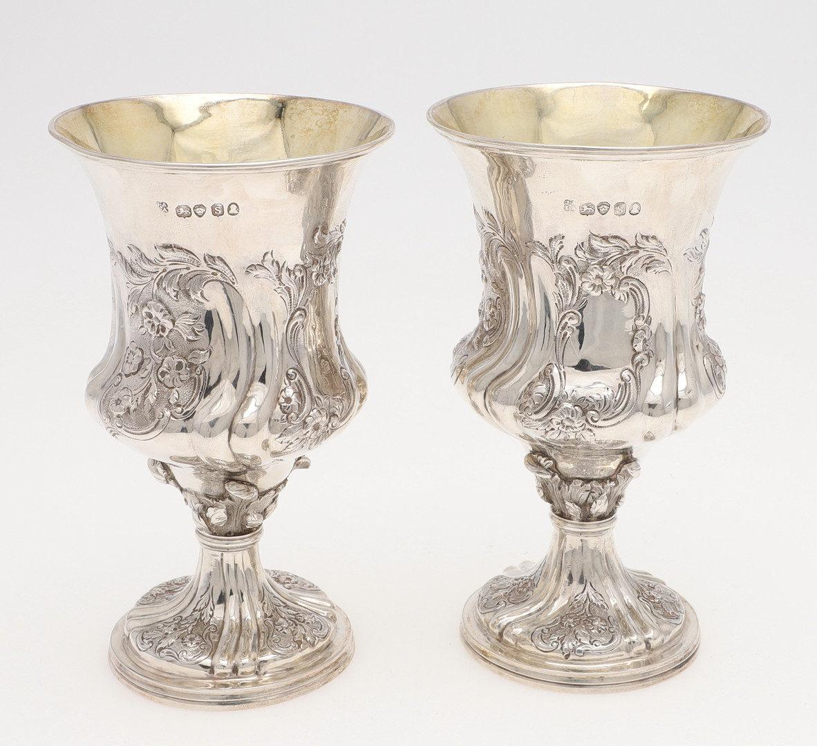 A PAIR OF WILLIAM IV SILVER WINE GOBLETS. - Image 3 of 7