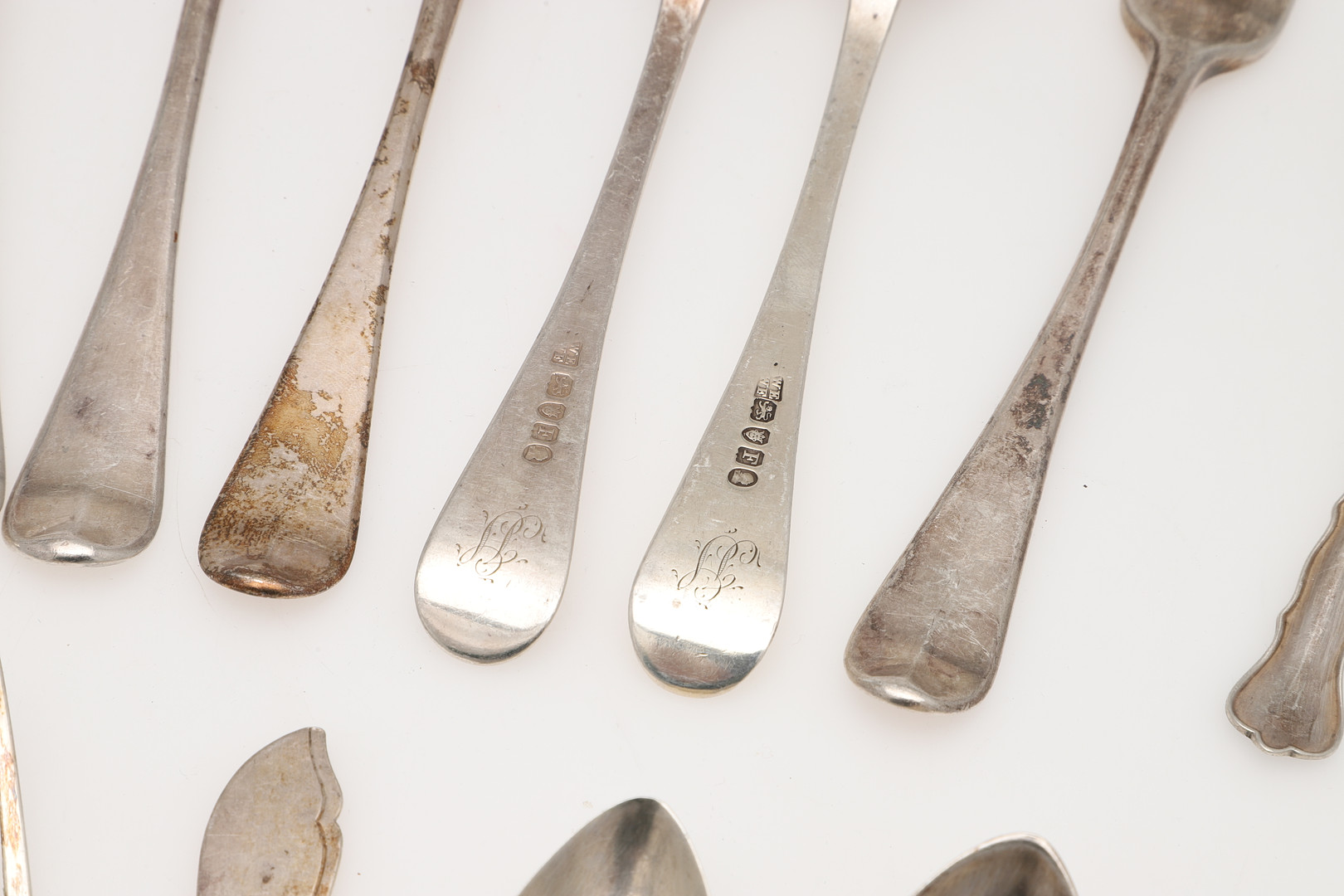 MISCELLANEOUS SILVER FLATWARE. - Image 15 of 15