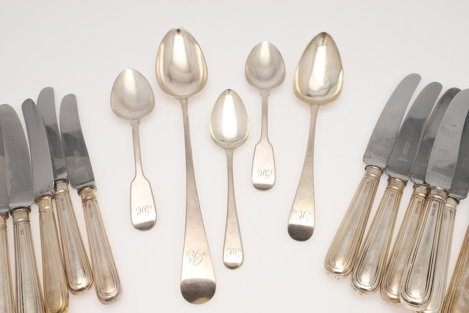 MISCELLANEOUS SILVER FLATWARE & CUTLERY. - Image 3 of 15