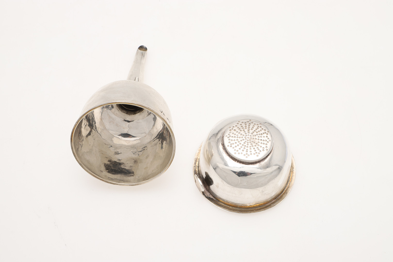 A WILLIAM IV SILVER WINE FUNNEL. - Image 5 of 5