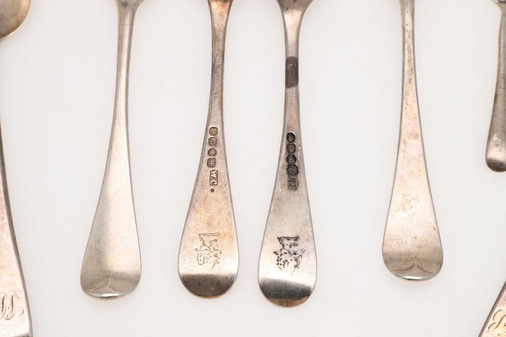 MISCELLANEOUS SILVER FLATWARE. - Image 13 of 15