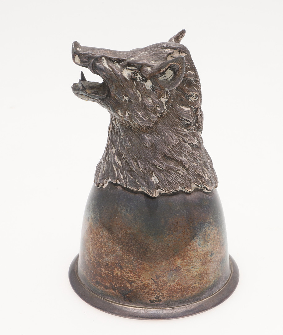 A MODERN SILVER BOAR MASK STIRRUP CUP. - Image 2 of 5