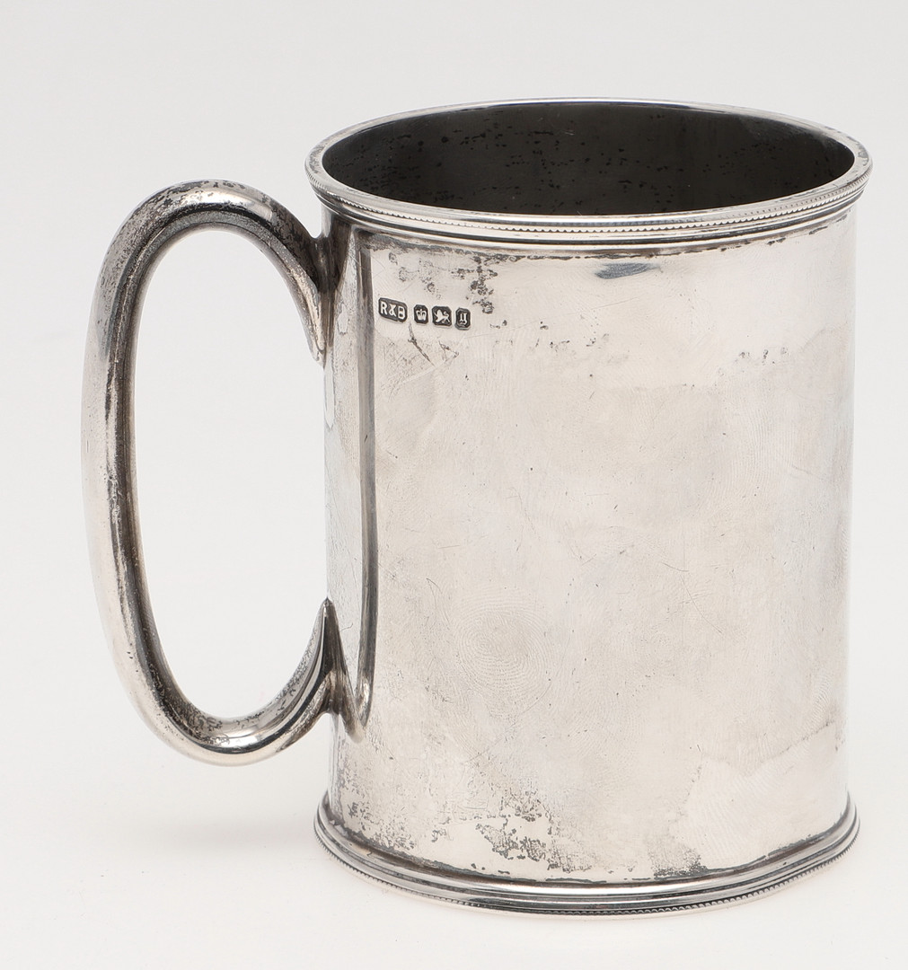 A LATE VICTORIAN SILVER MUG. - Image 2 of 4