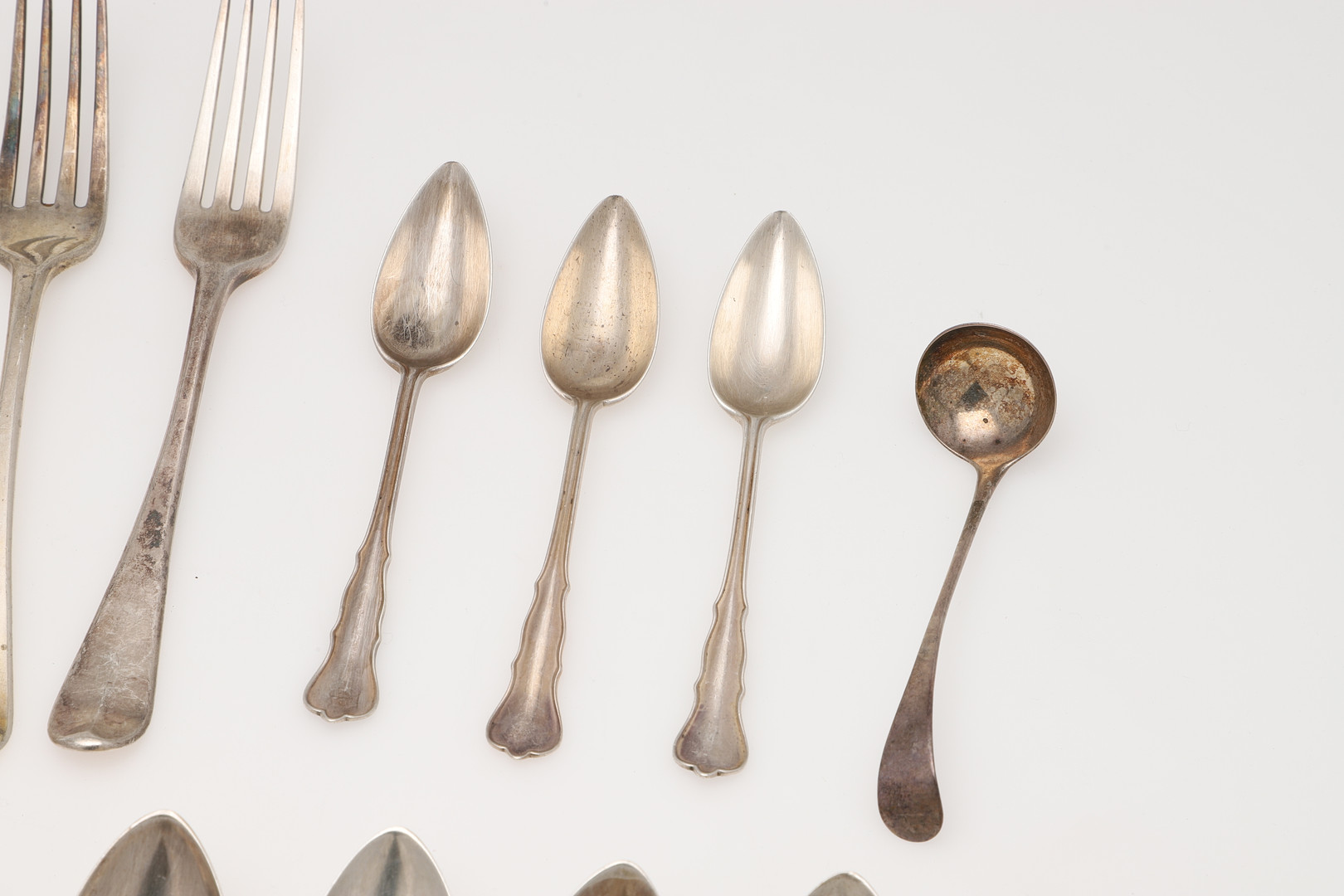 MISCELLANEOUS SILVER FLATWARE. - Image 6 of 15