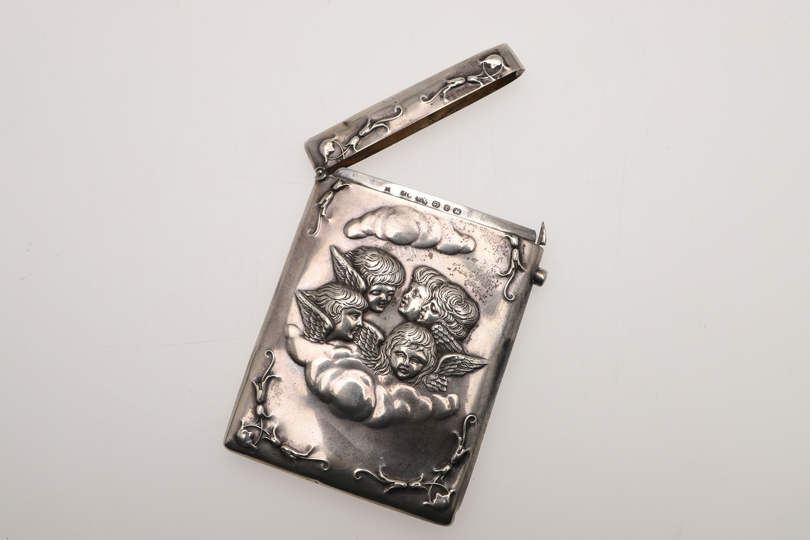 A LATE VICTORIAN SILVER CARD CASE. - Image 3 of 5