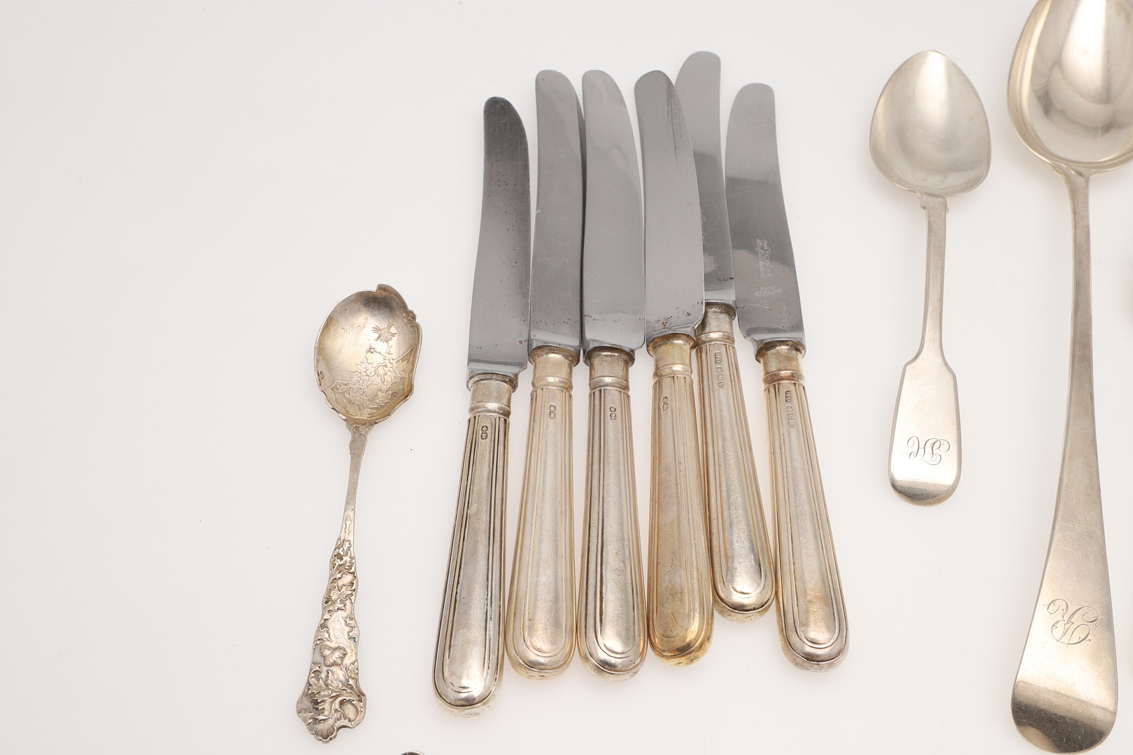 MISCELLANEOUS SILVER FLATWARE & CUTLERY. - Image 2 of 15