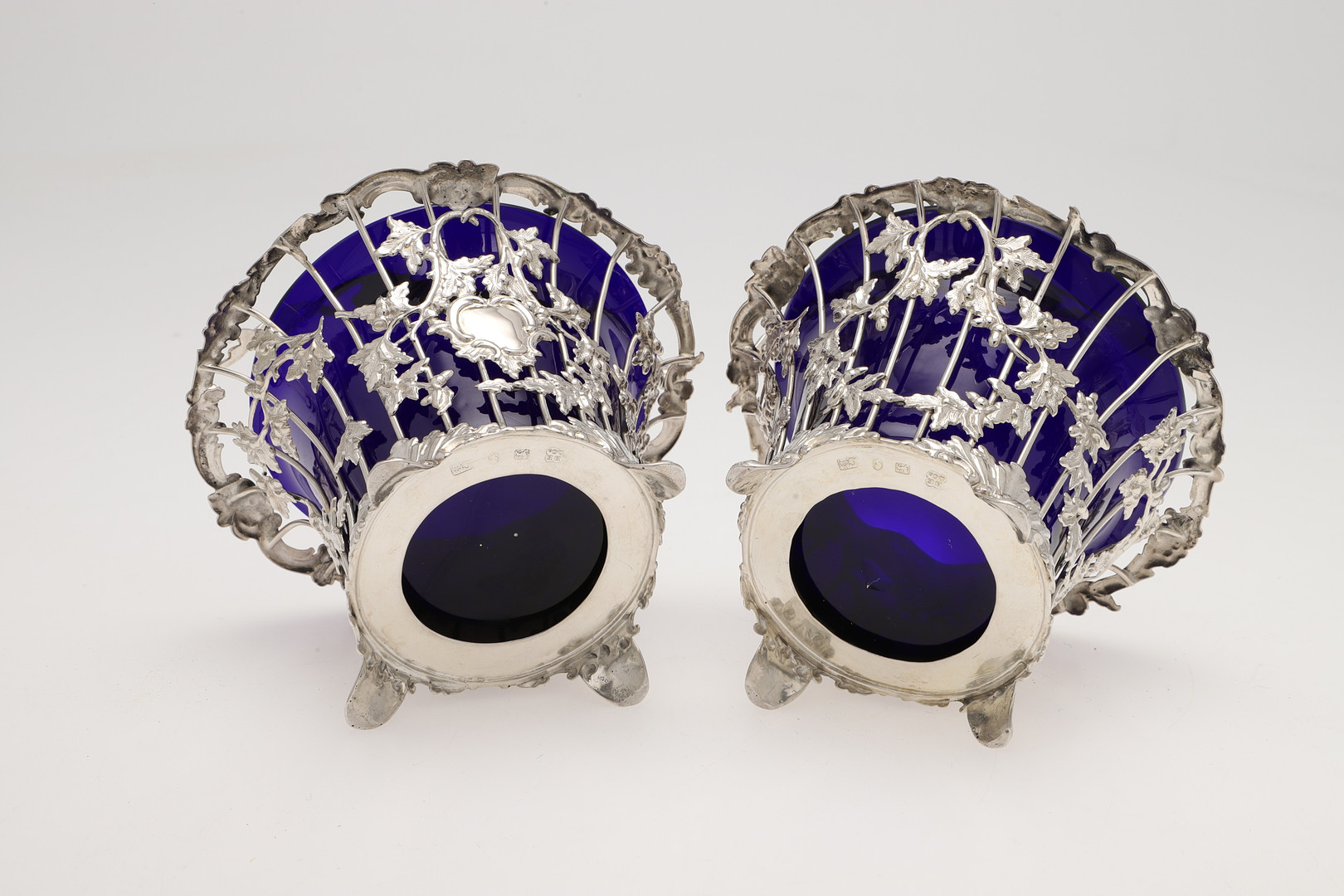 A PAIR OF VICTORIAN SILVER SWING-HANDLE SUGAR BASKETS. - Image 3 of 4