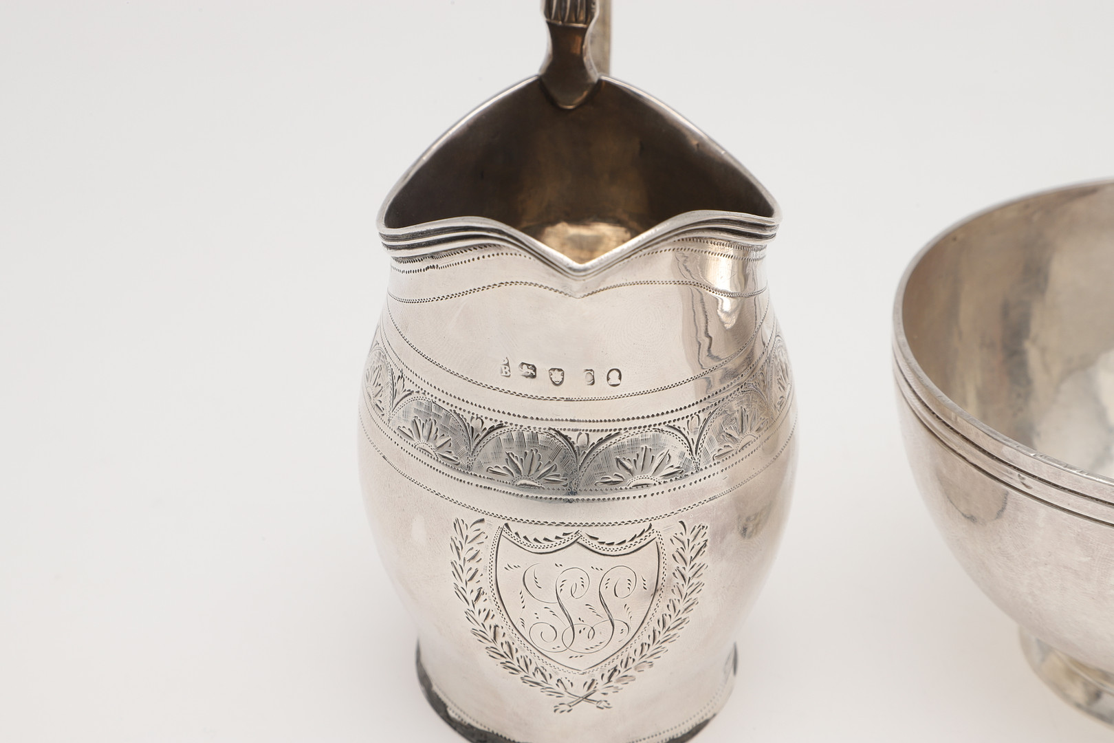 A LATE VICTORIAN BRITANNIA-STANDARD SILVER SUGAR BOWL. - Image 3 of 10