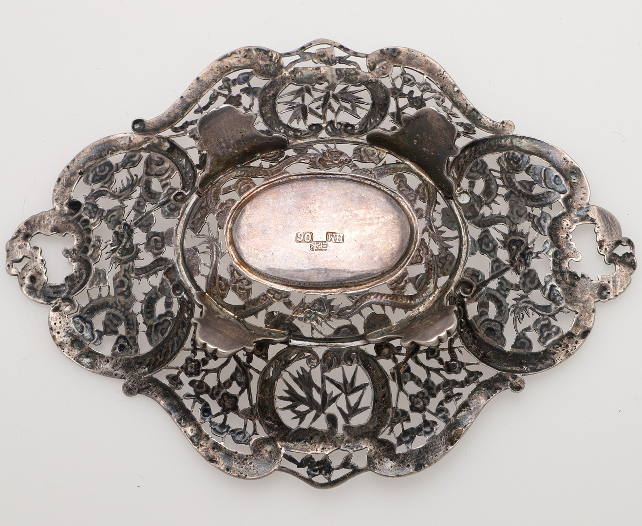 A LATE 19TH CENTURY CHINESE SILVER BONBON DISH. - Image 2 of 4