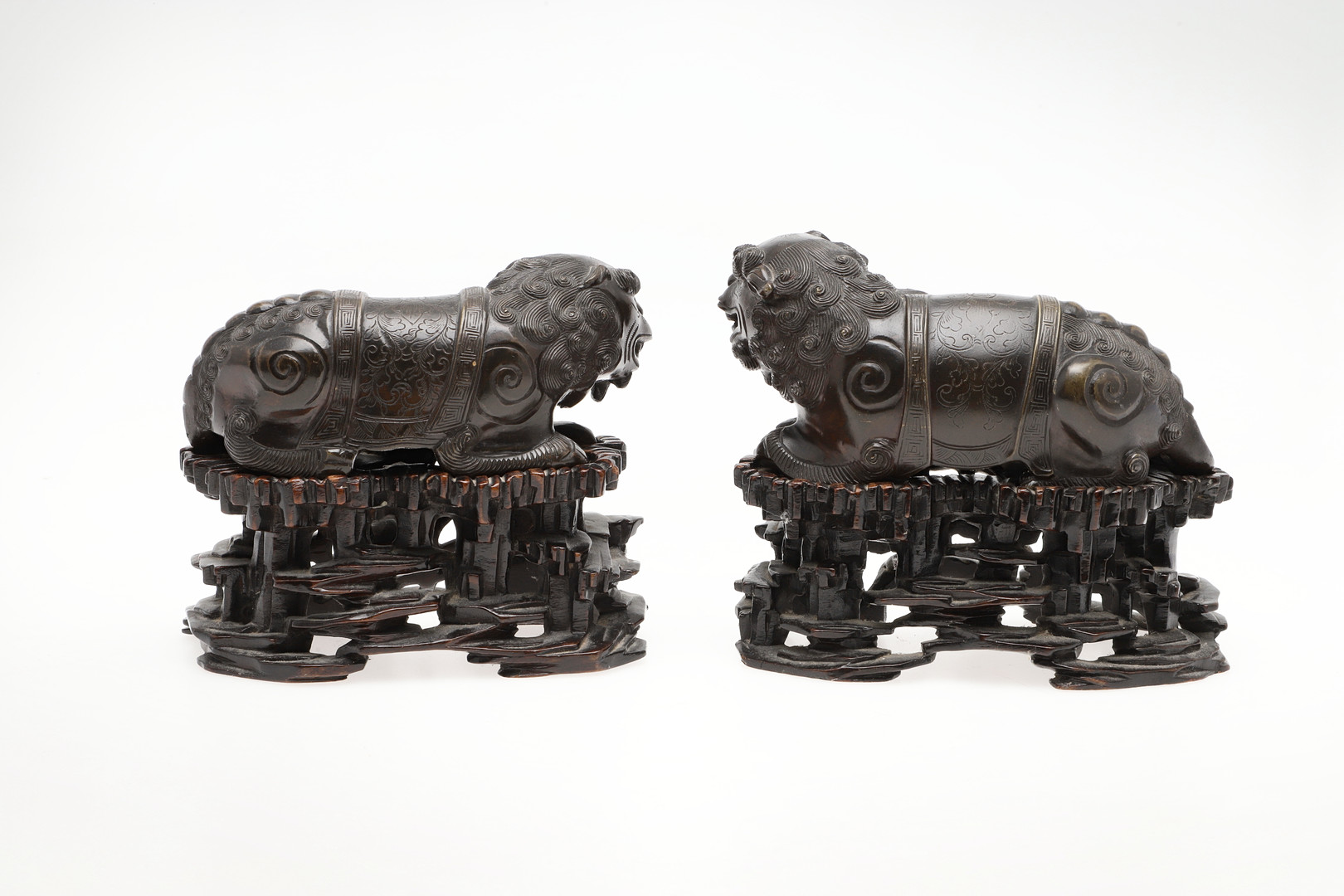 PAIR OF CHINESE BRONZE DOGS OF FO & CARVED WOODEN STANDS. - Image 3 of 8