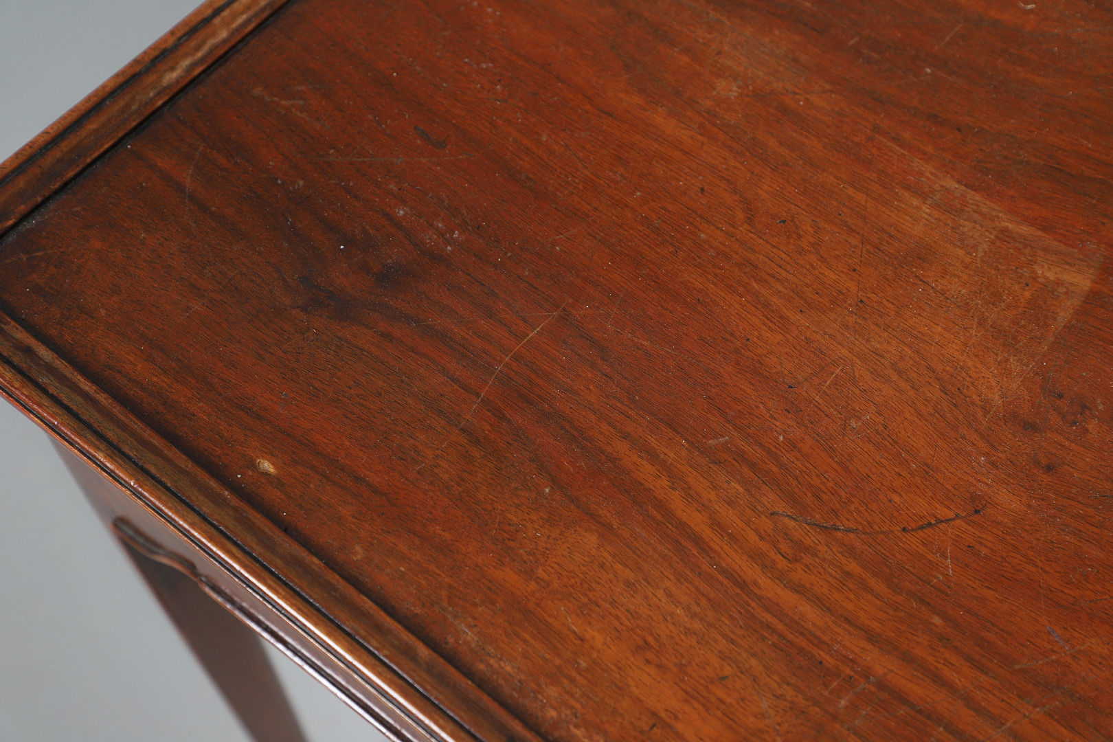 A WILLIAM AND MARY STYLE WALNUT SIDE TABLE. - Image 6 of 11