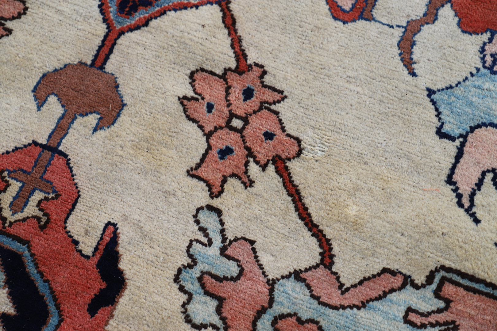 A WEST ANATOLIAN CARPET OF UNUSUAL SIZE, CIRCA 1980. - Image 14 of 17