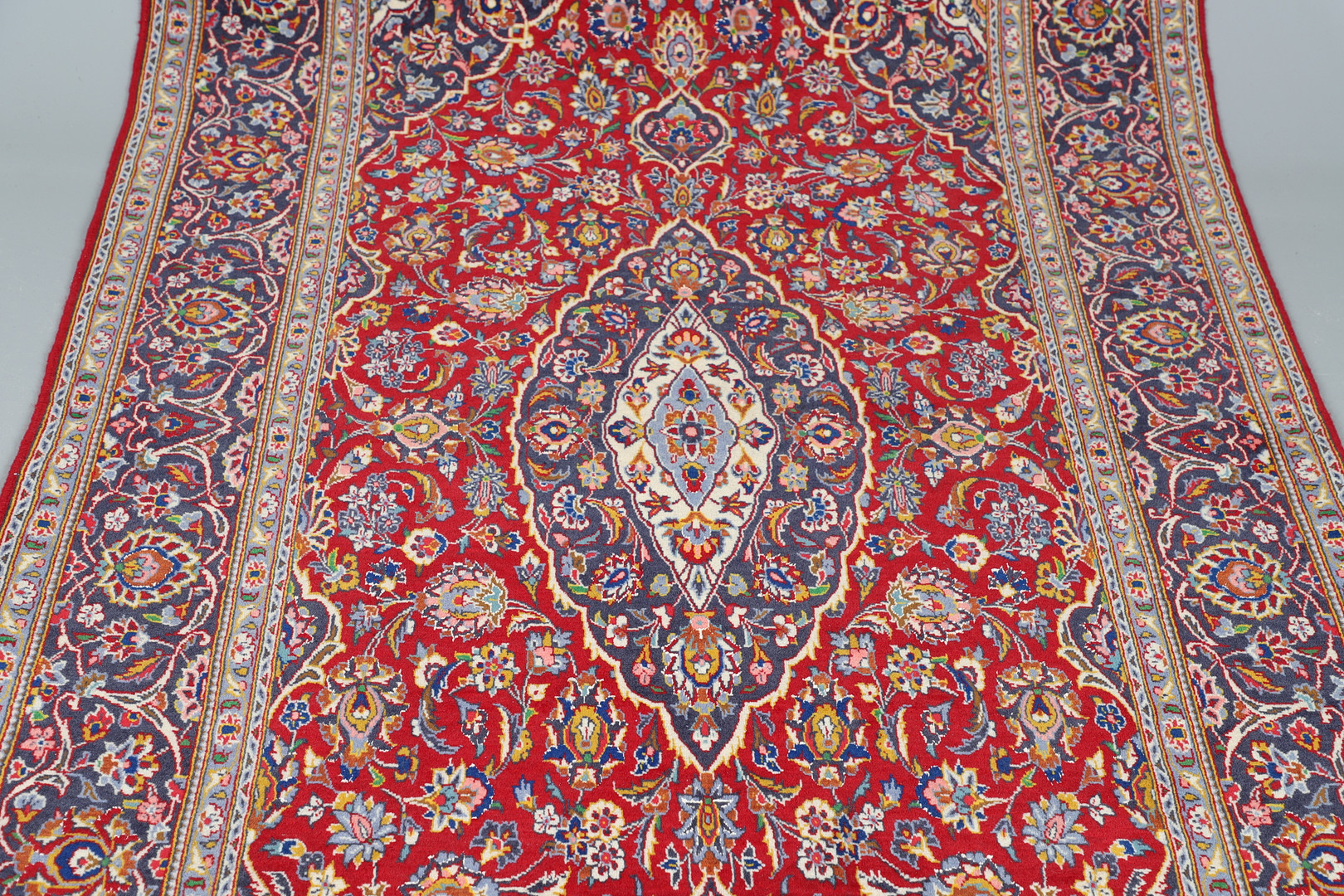 A KASHAN RUG, 2ND HALF 20TH CENTURY. - Image 3 of 8