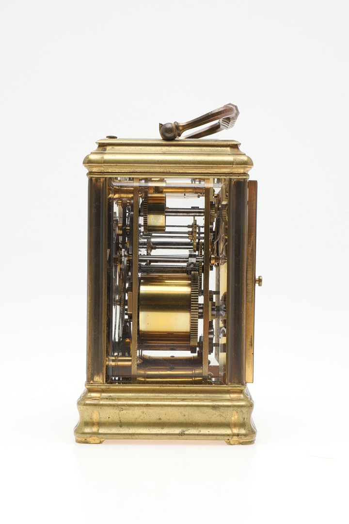 A FRENCH GRAND SONNERIE CARRIAGE ALARM CLOCK. - Image 4 of 8