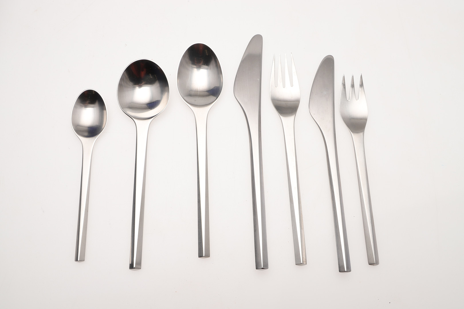 GEORG JENSEN - LARGE 'PRISM' CANTEEN OF CUTLERY. - Image 7 of 13