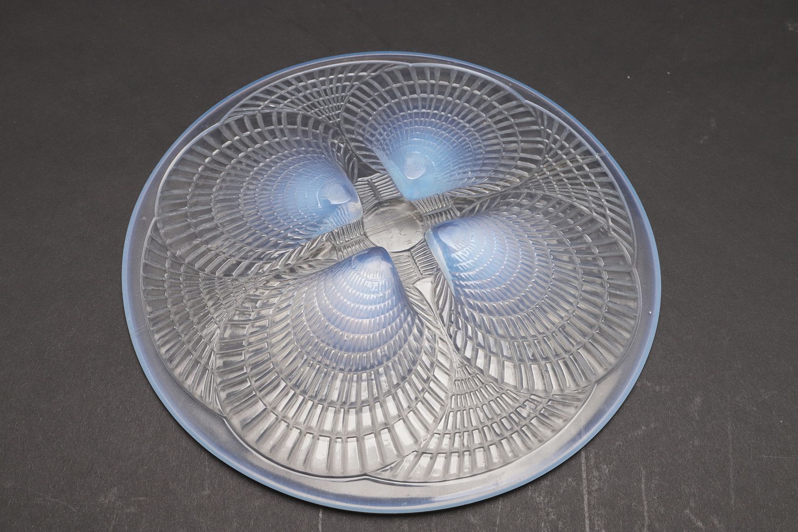 LALIQUE GLASS BOWL 'POISSONS' & COQUILLES PLATE. - Image 2 of 13