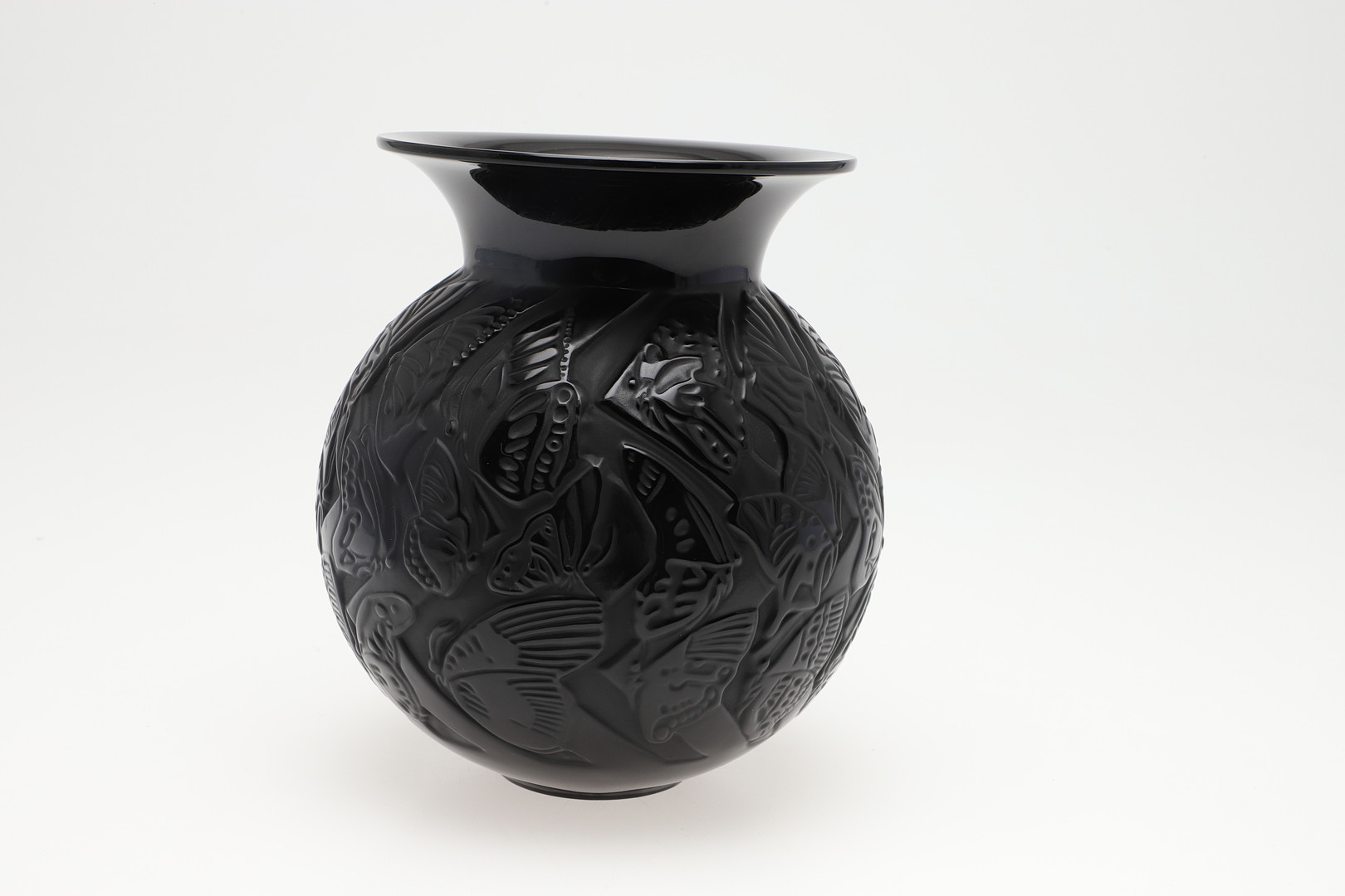 LALIQUE - MODERN GLASS BUTTERFLY VASE 'NYMPHALE'. - Image 2 of 8