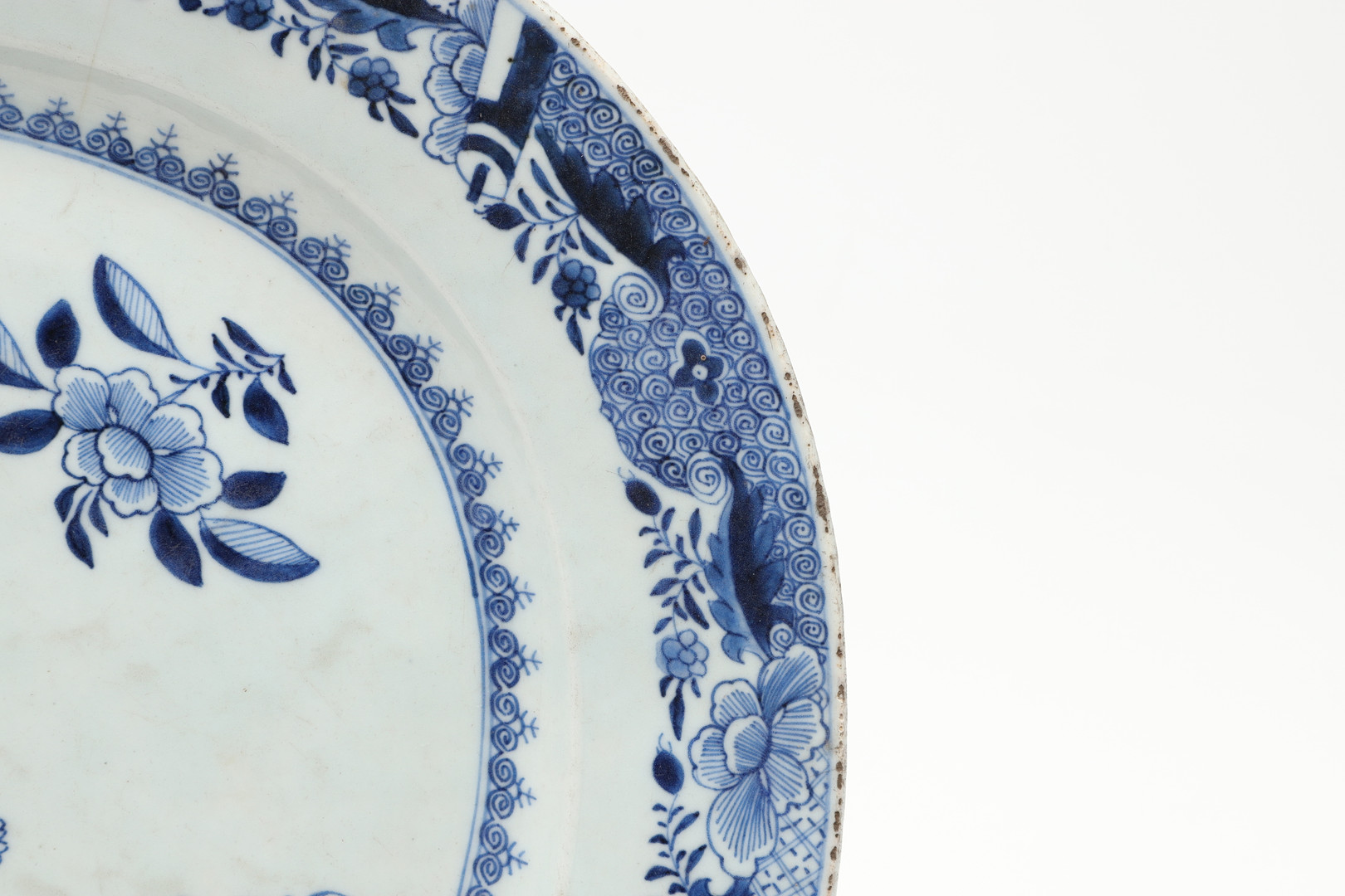 CHINESE BLUE & WHITE PLATTERS - QIANLONG. - Image 15 of 35