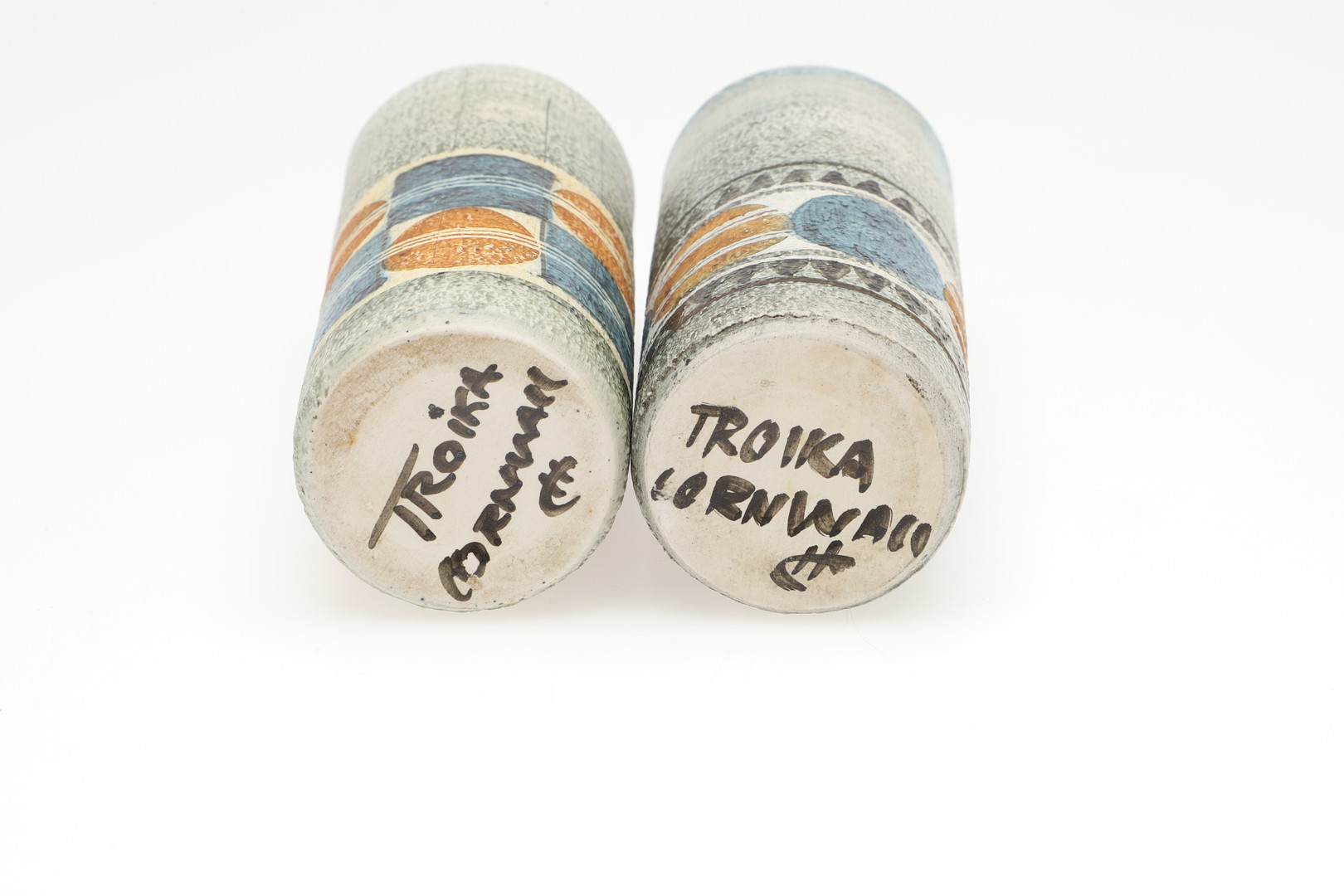 TWO TROIKA POTTERY VASES. - Image 5 of 6