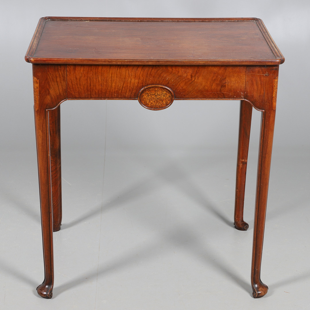 A WILLIAM AND MARY STYLE WALNUT SIDE TABLE. - Image 2 of 11