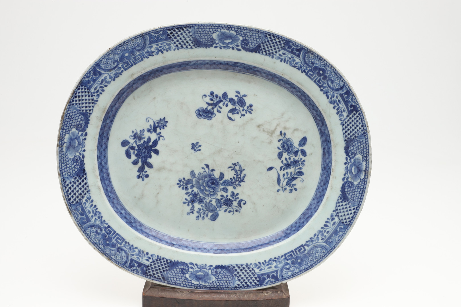 CHINESE BLUE & WHITE PLATTERS - QIANLONG. - Image 34 of 35