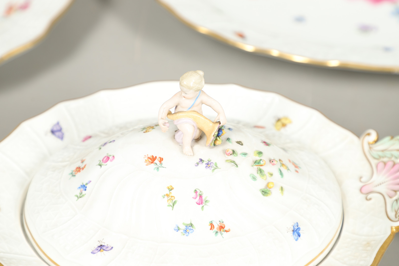 LARGE MEISSEN DINNER SERVICE. - Image 20 of 42