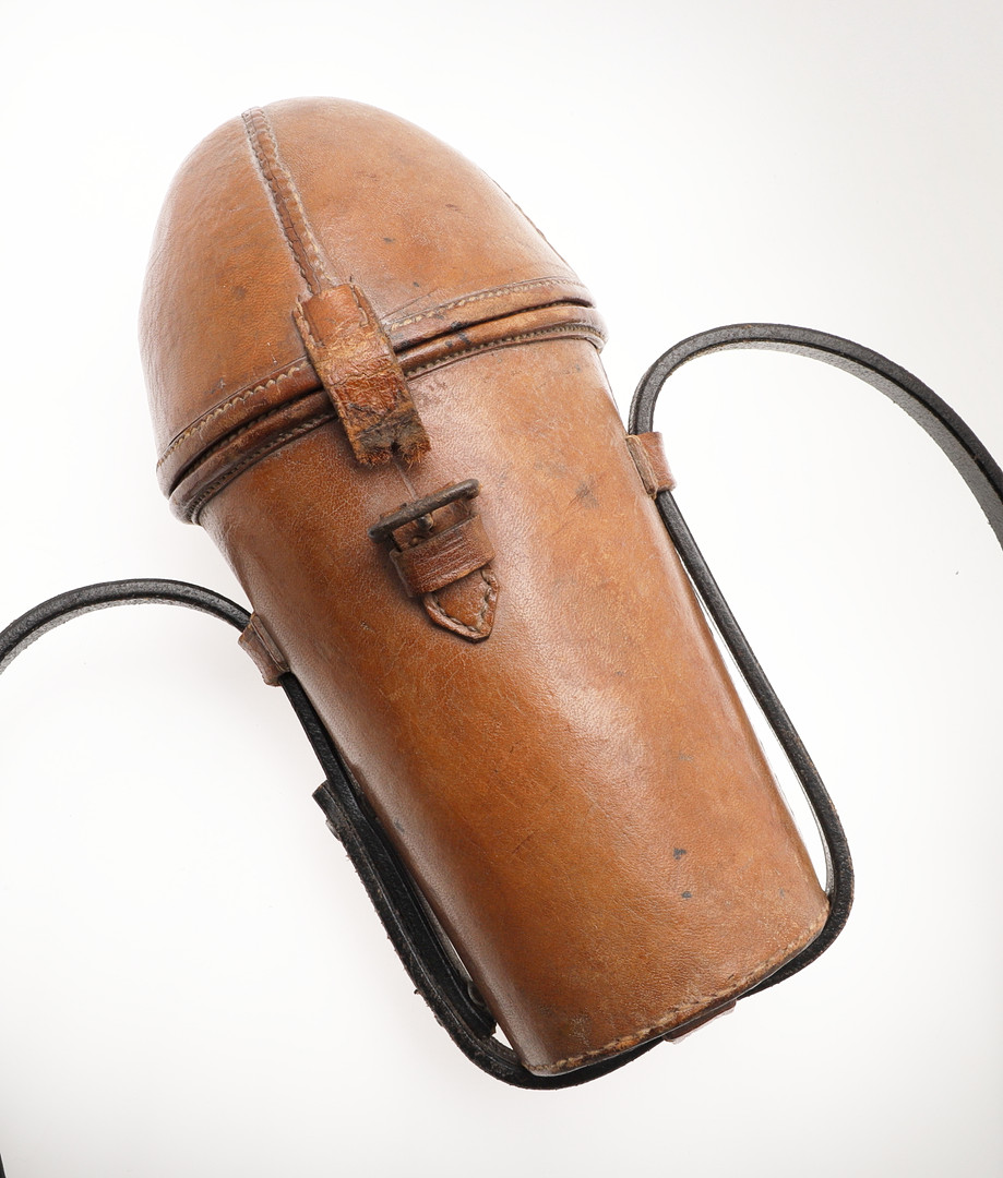 EARLY 20THC LEATHER CASED PICNIC SET BY J C VICKERY, & CASED DRINKING SET. - Image 22 of 23