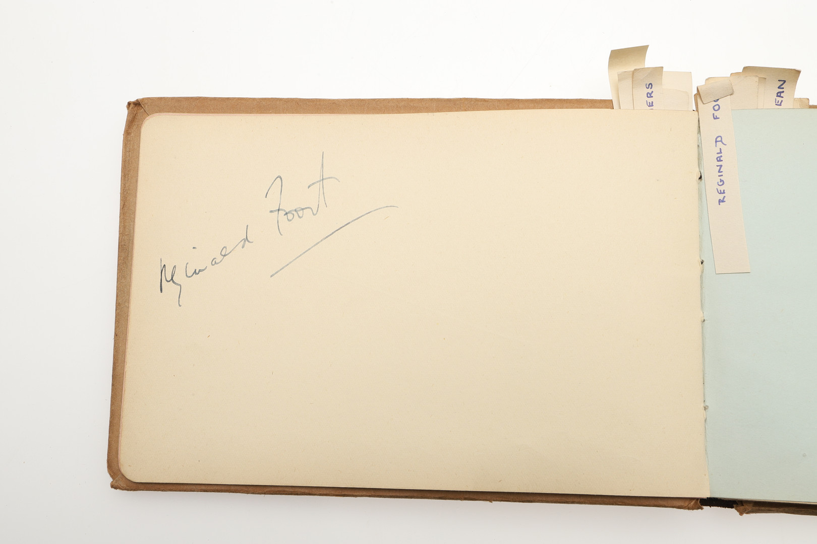 LARGE AUTOGRAPH COLLECTION - WINSTON CHURCHILL & OTHER AUTOGRAPHS. - Image 7 of 63