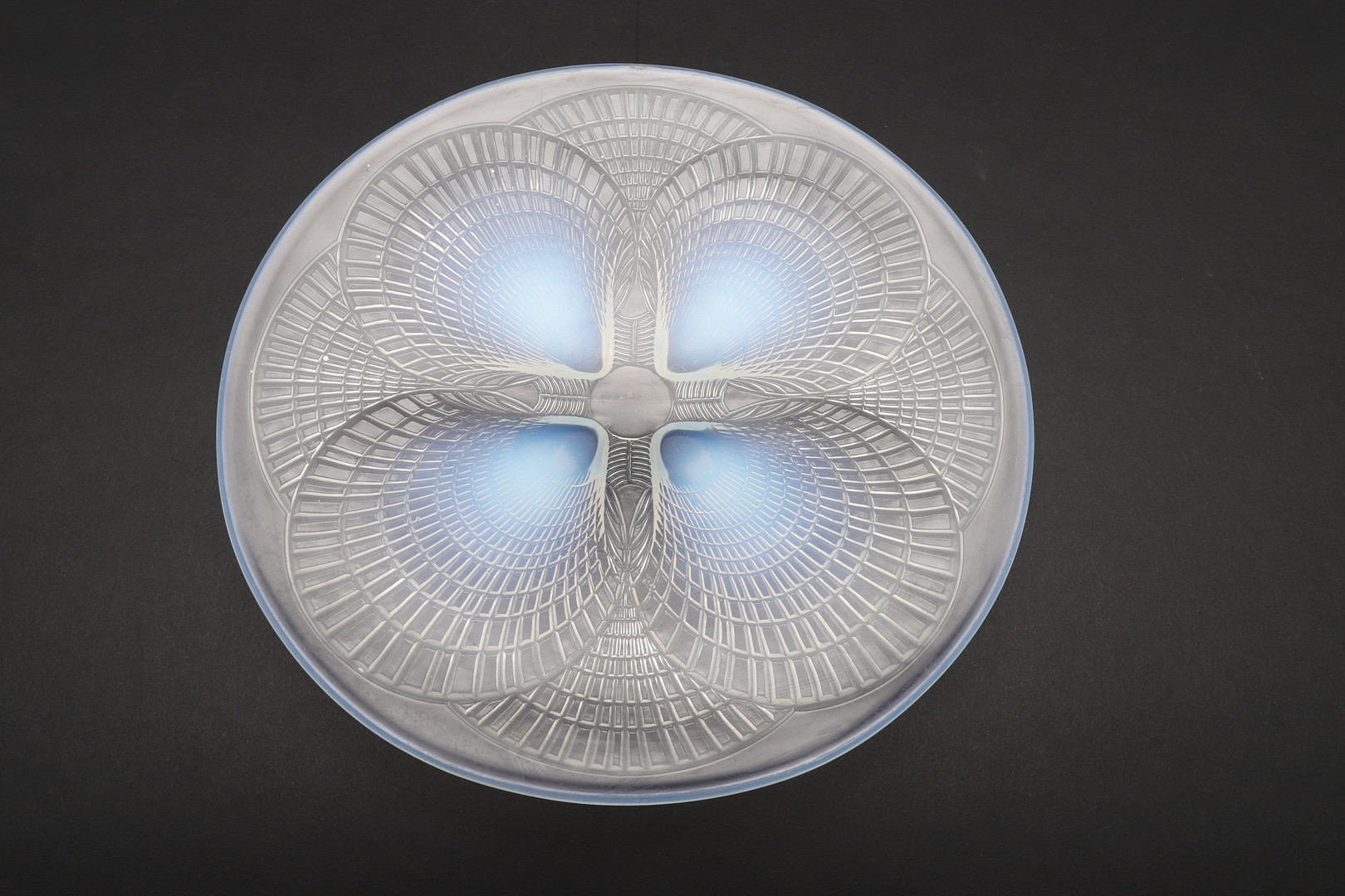 RENE LALIQUE - COQUILLES GLASS PLATE. - Image 2 of 7