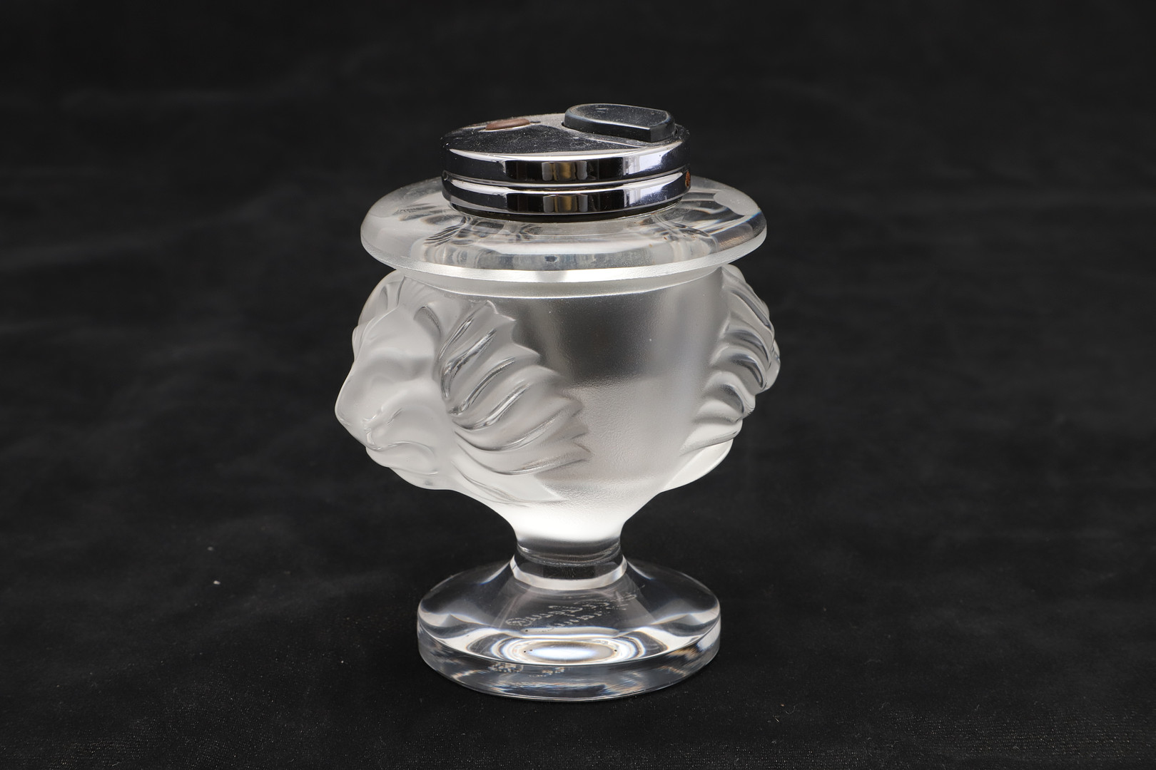 LALIQUE TABLE LIGHTER & DRESSING TABLE BOX. - Image 10 of 17