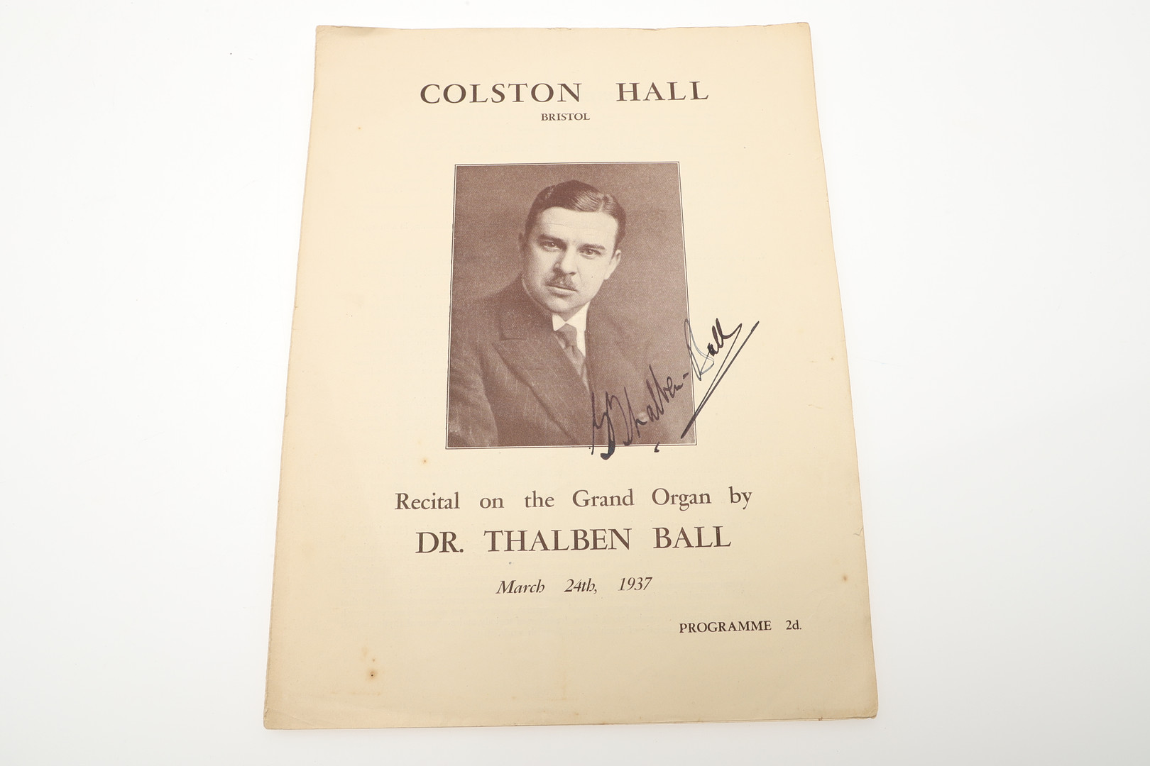 LARGE AUTOGRAPH COLLECTION - WINSTON CHURCHILL & OTHER AUTOGRAPHS. - Image 51 of 63