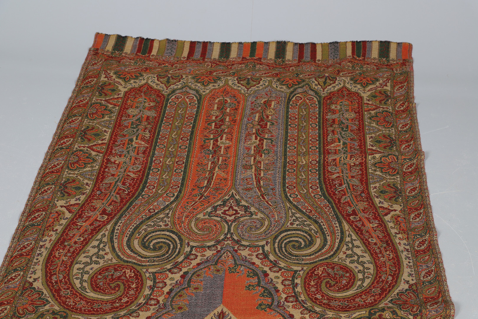 LATE 19THC PAISLEY SHAWL & VARIOUS TEXTILES. - Image 18 of 26