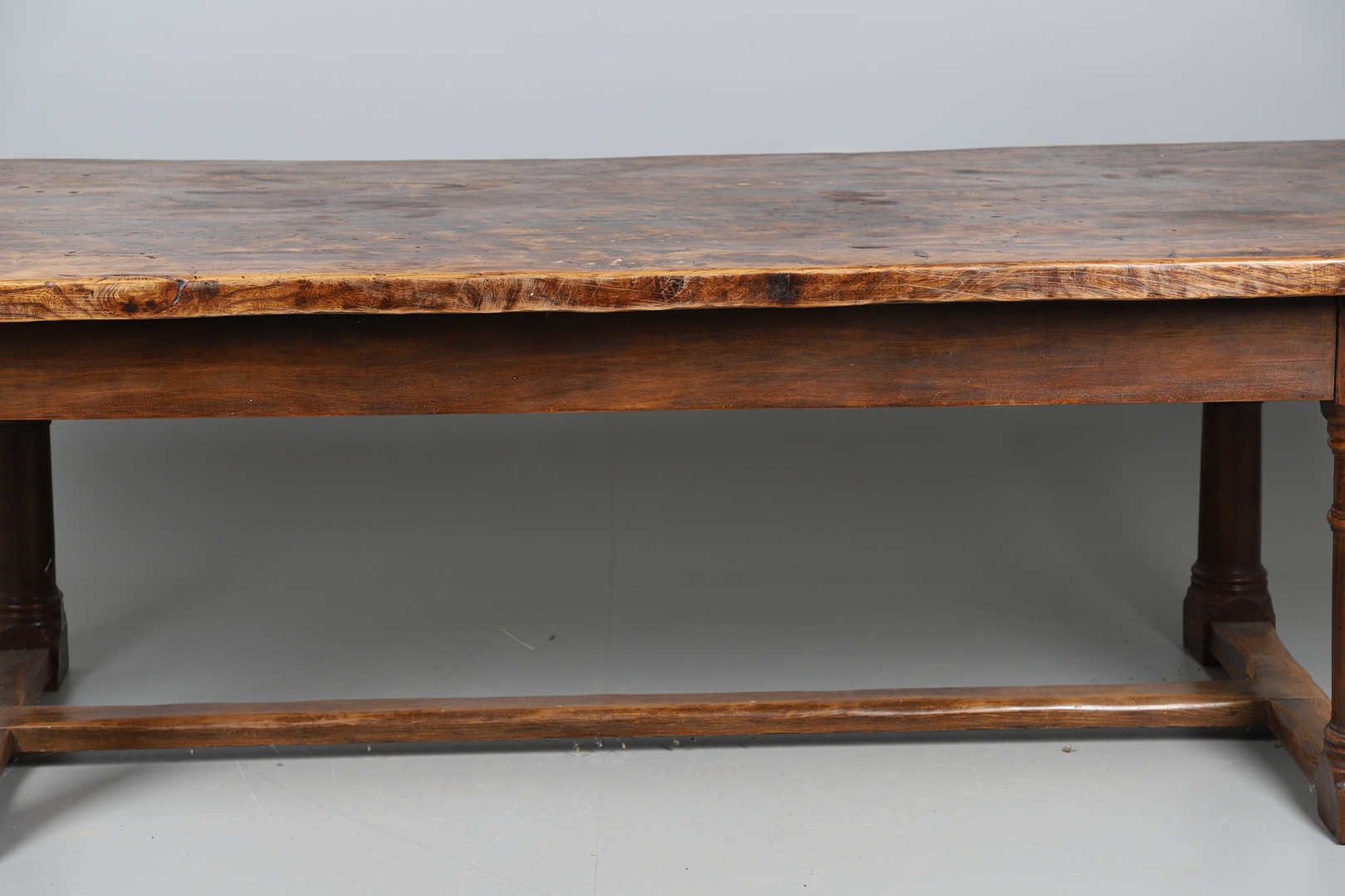 AN EARLY 20TH CENTURY OAK AND ELM REFECTORY TABLE. - Image 3 of 17