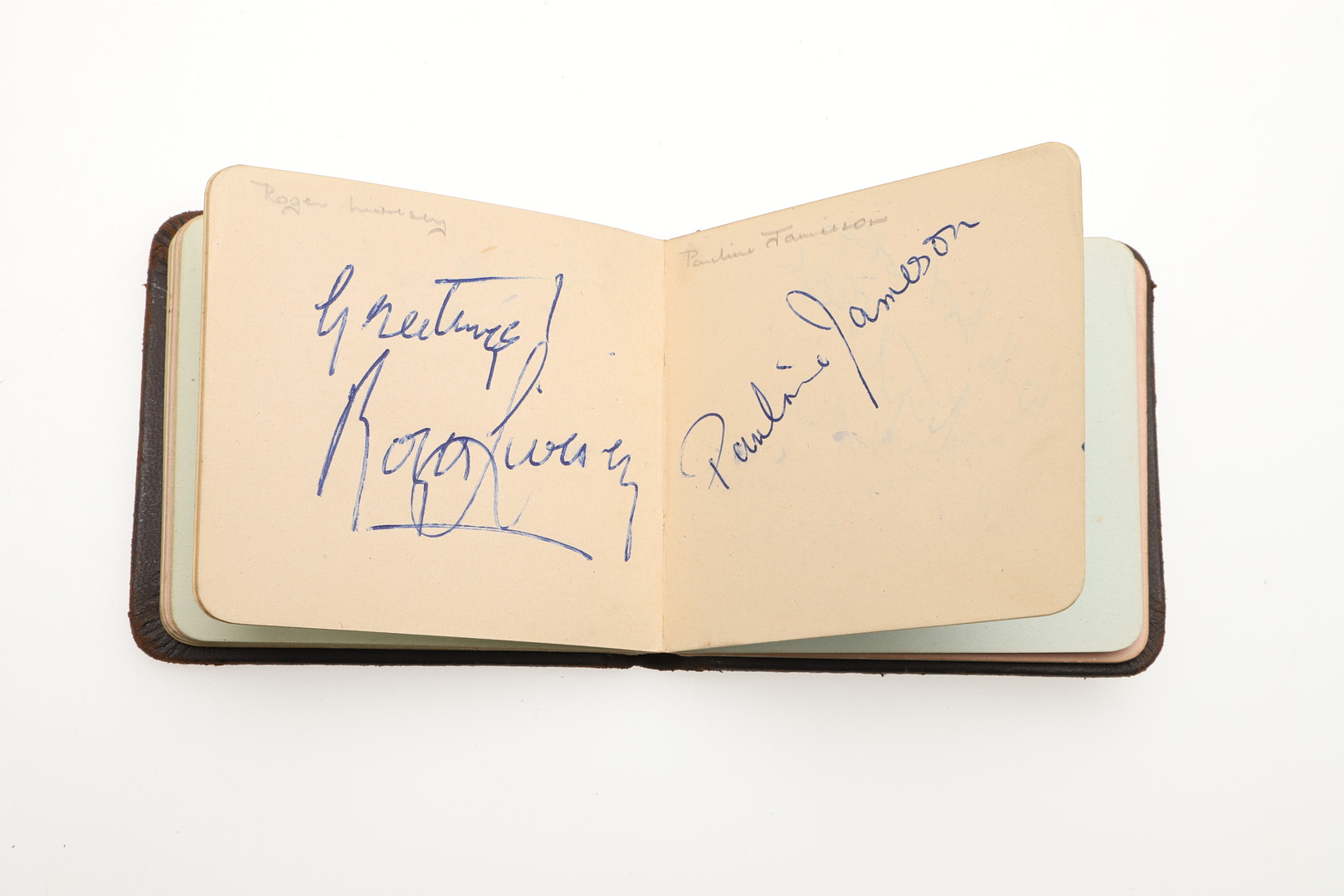 LARGE AUTOGRAPH COLLECTION - WINSTON CHURCHILL & OTHER AUTOGRAPHS. - Image 39 of 63